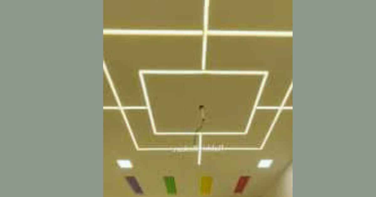 Profile light in ceiling 